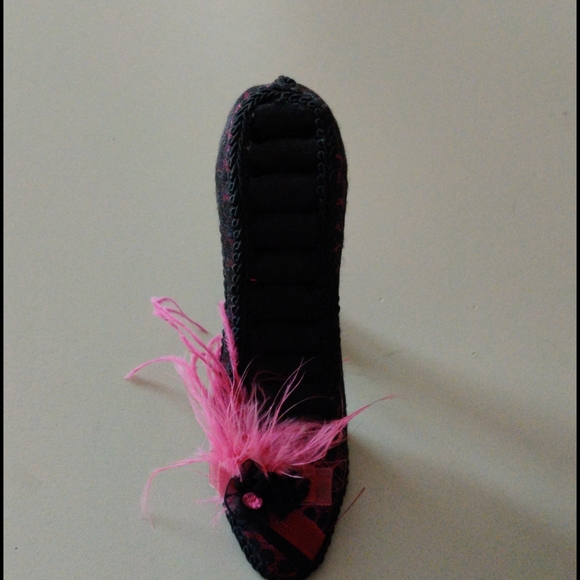 Ring holder - Picture 2 of 3